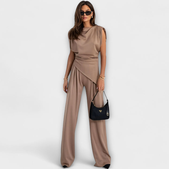 Michaela – Asymmetrischs Set mit dramatische Schultere