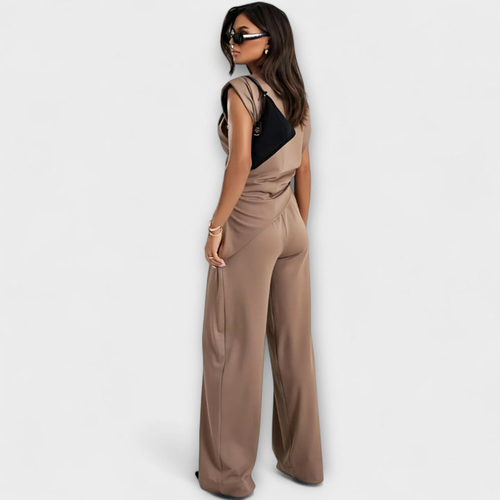 Michaela – Asymmetrischs Set mit dramatische Schultere