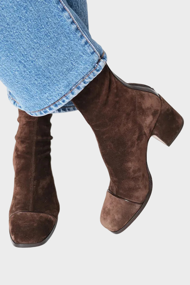 Alma – Veloursleder-Stiefelette mit Absatz