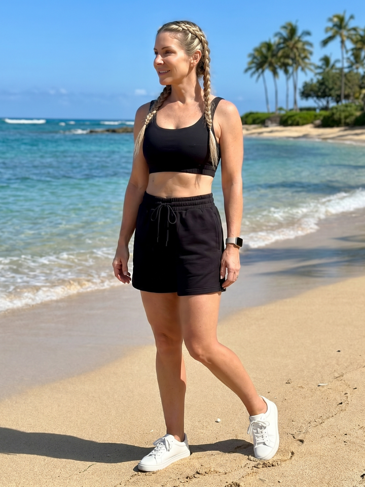 Lysem | Ärmelloses Crop-Top mit Rundhalsausschnitt und Shorts-Set