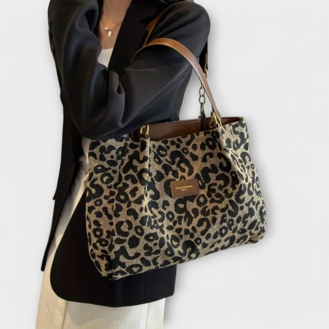 Cécile. – Stofftasche im Leopardenmuster