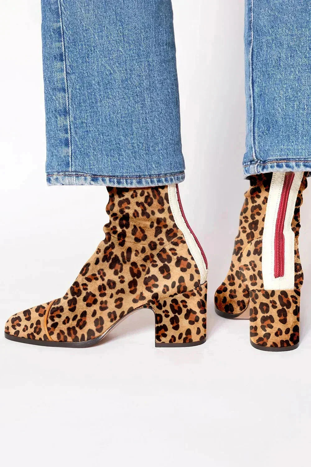 Alma – Veloursleder-Stiefelette mit Absatz