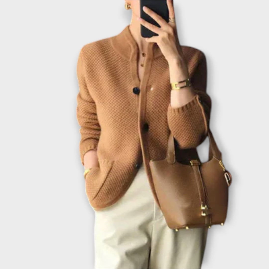 Alissa – Stiligi und bequemi Strickjacke
