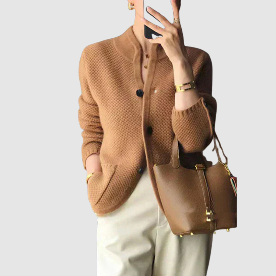 Mia – Bequemi Strickjacke