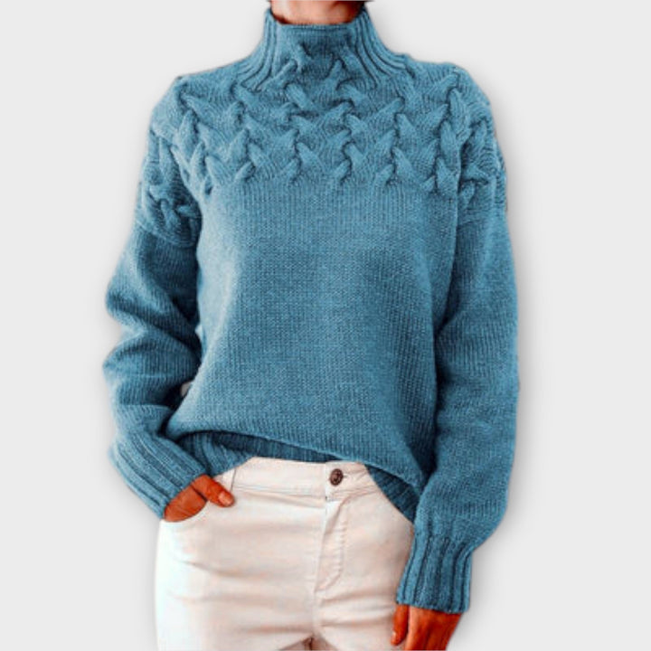 Eva – Damenpullover mit detailliertem Zopfmuster