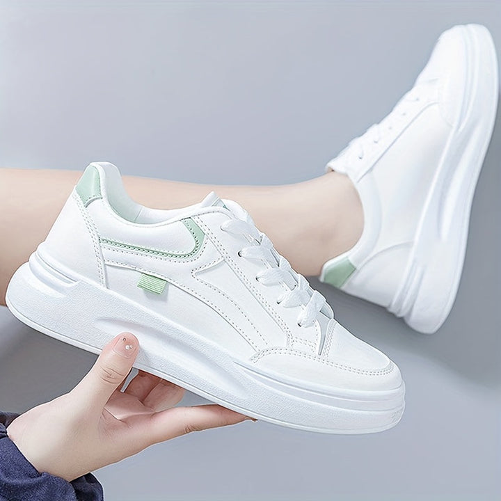 Chic weiße Sneakers mit leichtem Tragekomfort