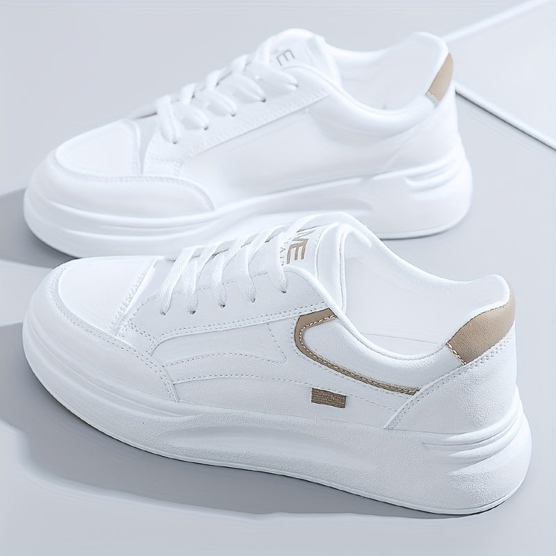 Chic weiße Sneakers mit leichtem Tragekomfort