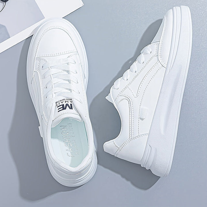 Chic weiße Sneakers mit leichtem Tragekomfort