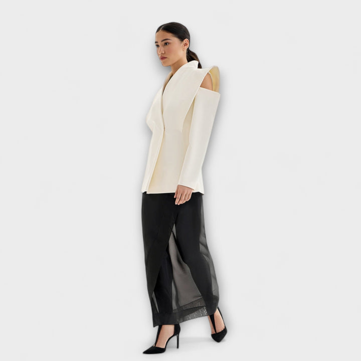 Valeria - Cremefarbener skulpturaler Schulterblazer