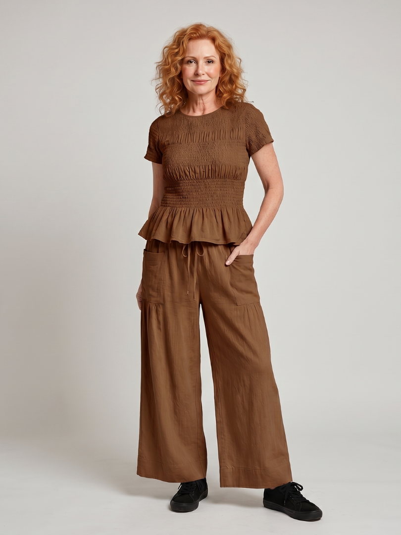 Eirenne | Set mit gesmoktem Top mit Schössli-Detail und wiite Hose