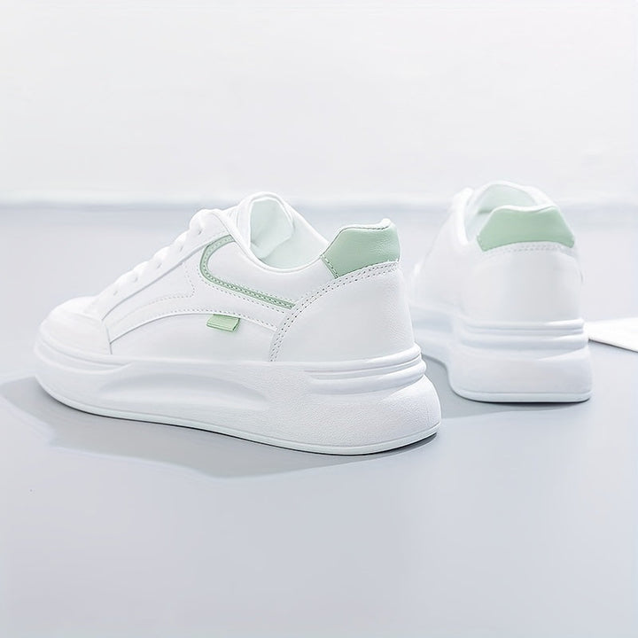 Chic weiße Sneakers mit leichtem Tragekomfort