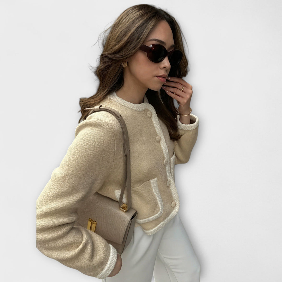 Klassische Pullover mit Ziertäsche