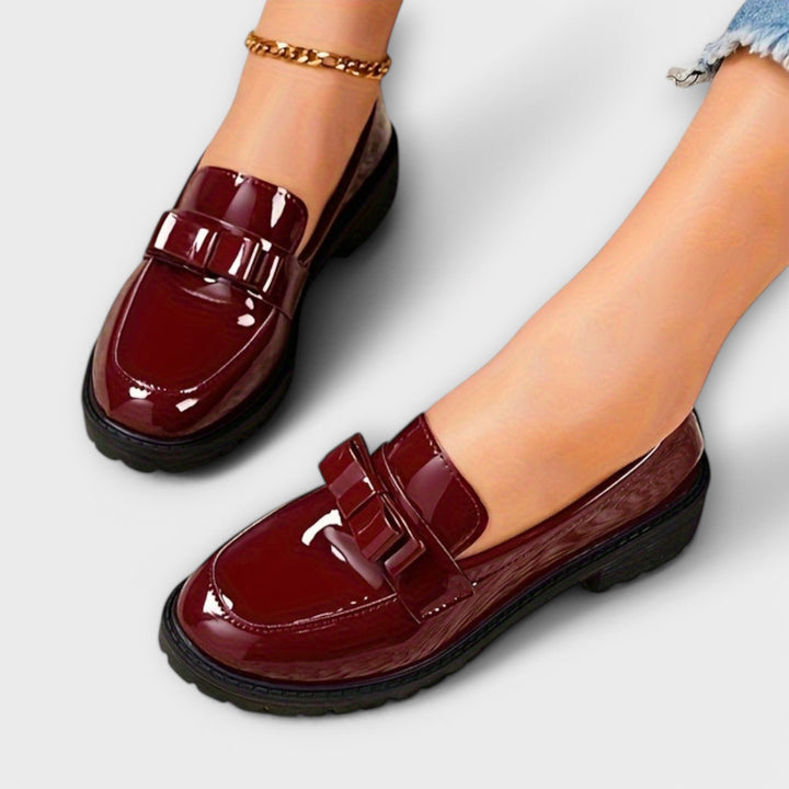 Brunhild – Bordeauxroti Lack-Loafer