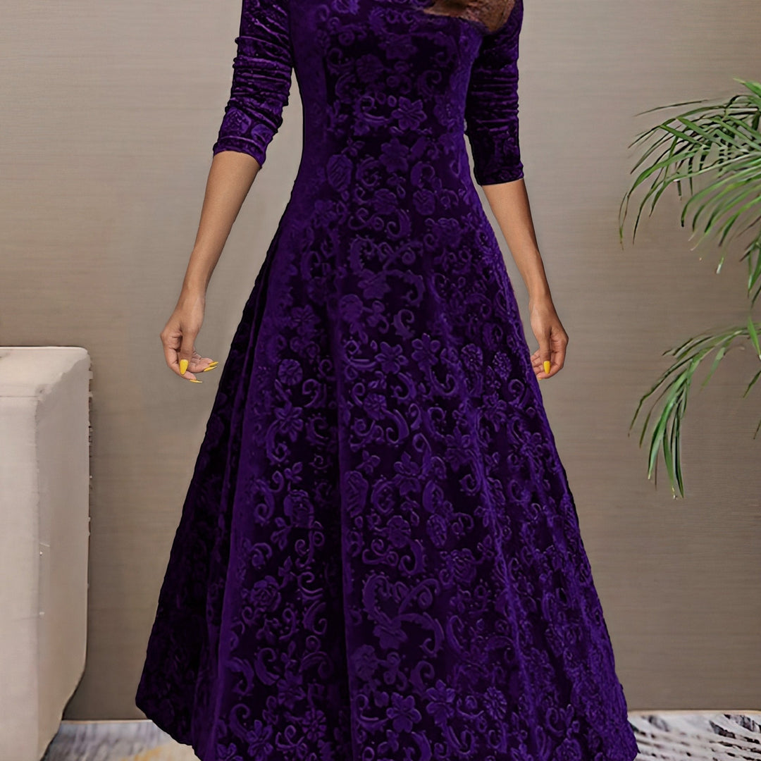 Sandrine | Elegants Samtchleid für d Fäscht