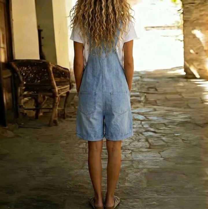 Clara™ | Kurzi hellblaui Jeans-Latzhose