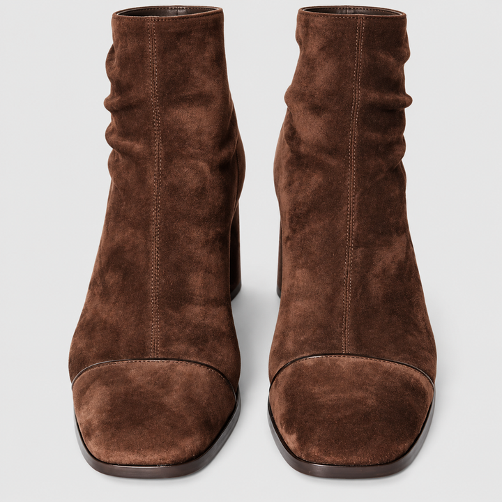 Alma – Veloursleder-Stiefelette mit Absatz