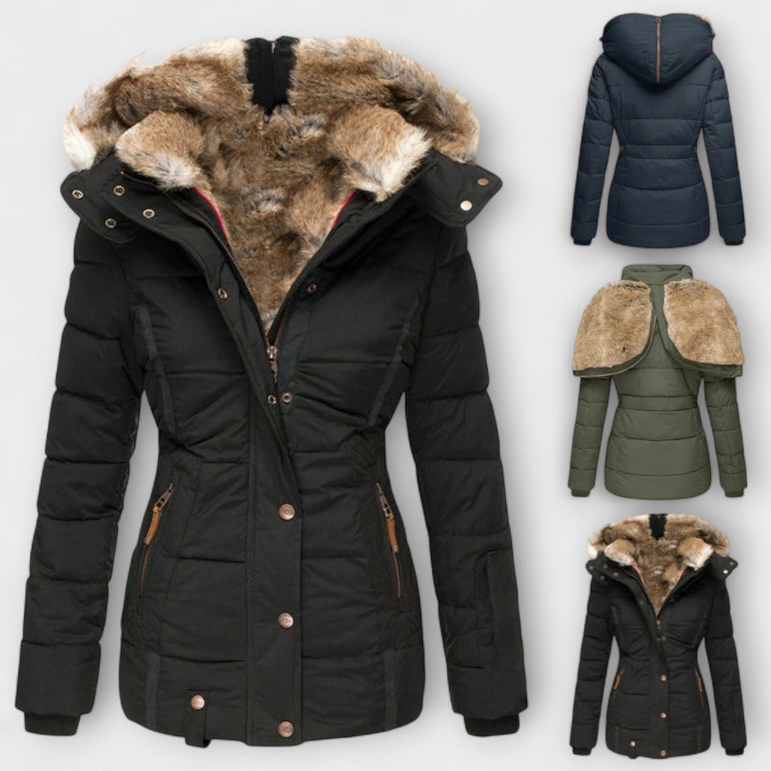 Tiana - Schwarze elegante Damenjacke mit Fellkapuze