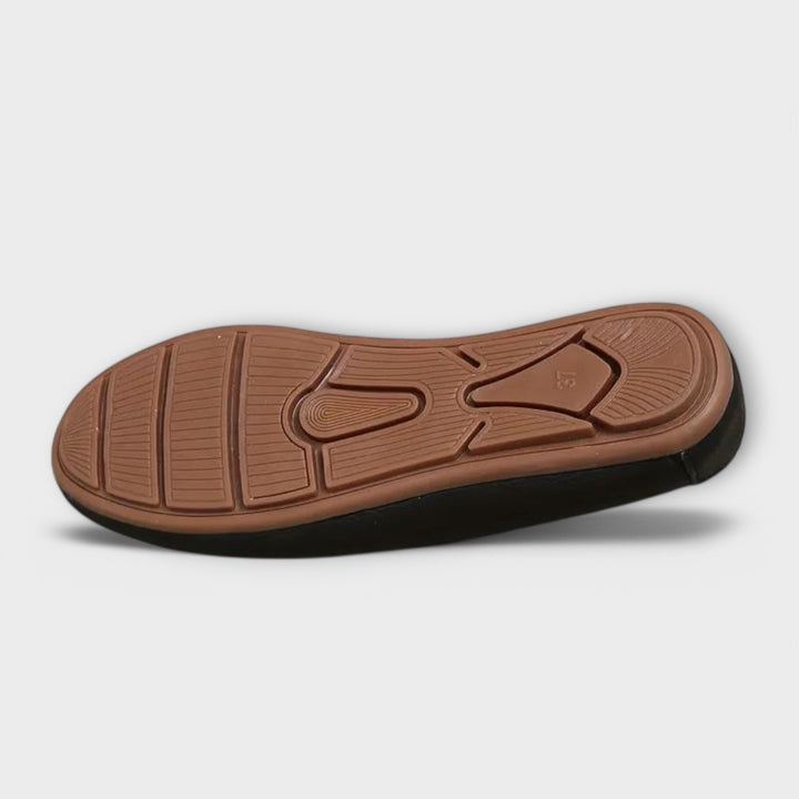 Liesbeth – Schwarzi Loafer mit Spange