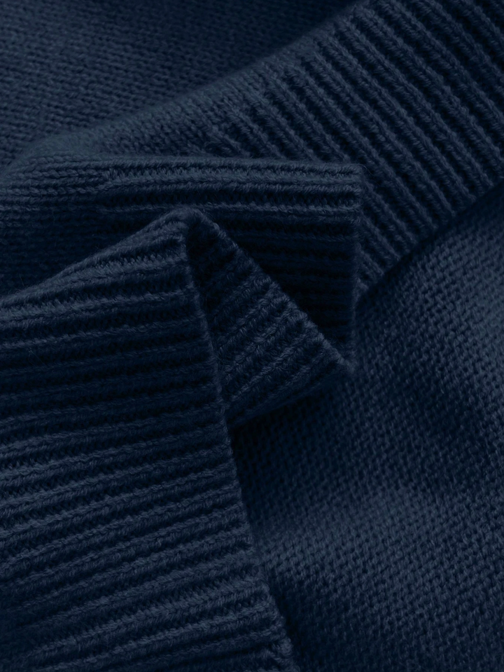 Céline | Schicker Strickpulli mit elegantem Spitzechraag