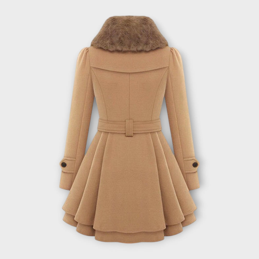 Emma – Elegante Mantel mit Chunschtfellchrage