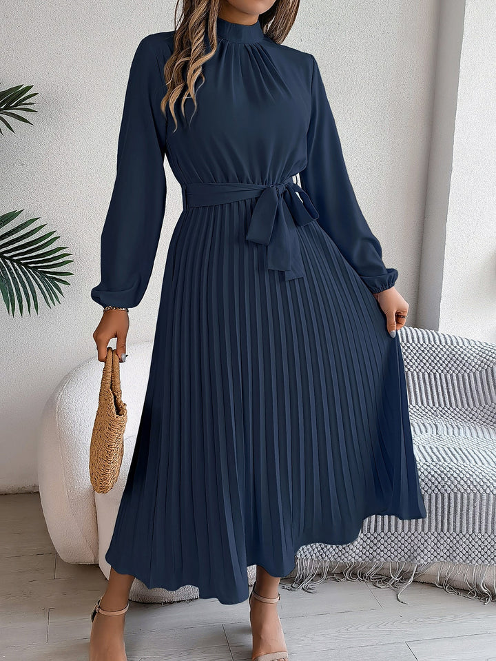Martine | Plissierts Maxi-Chleid mit Gürtel