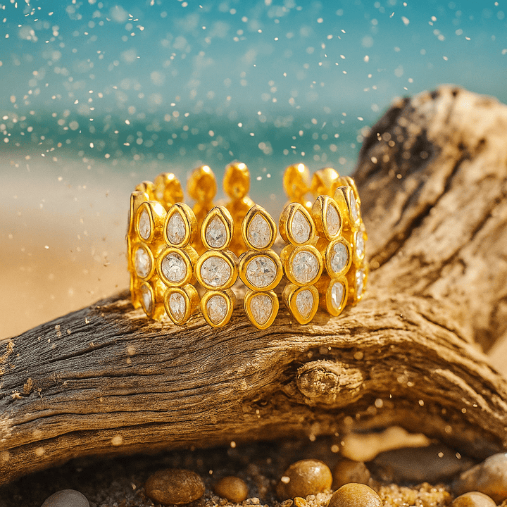 Morgeschmuck mit glänzende Edelstei
