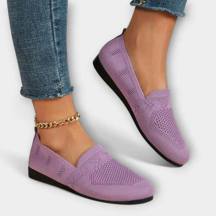 Adelheid – Hellblaui Strick-Loafer