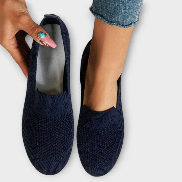 Adelheid – Hellblaui Strick-Loafer
