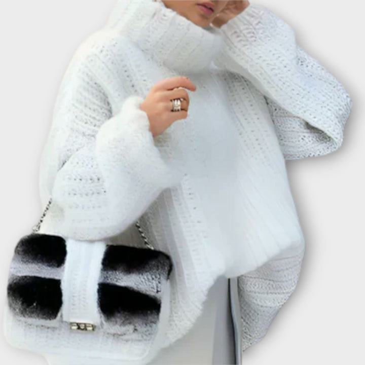 Paulina - Weisser weicher Kapuzenpullover mit langen Ärmeln