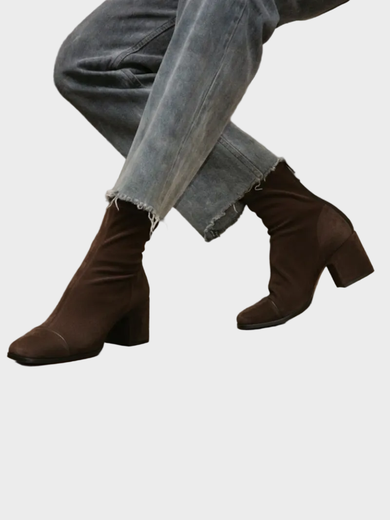 Alma – Veloursleder-Stiefelette mit Absatz