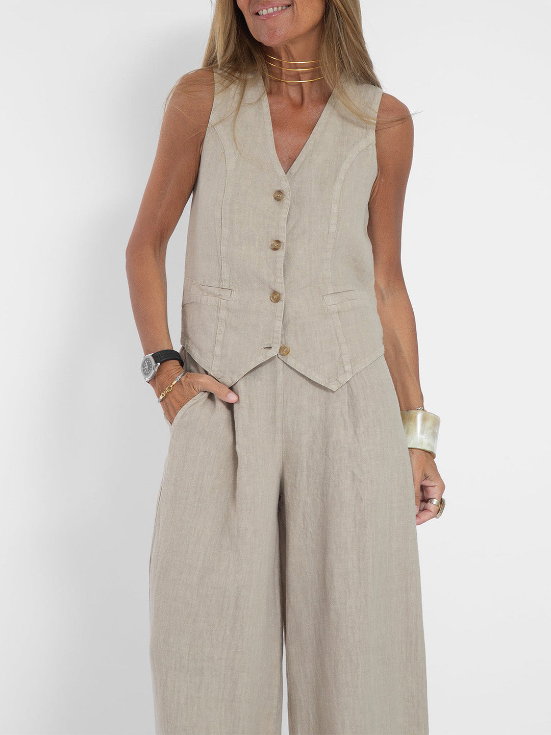Aira - Ensemble Weste mit Knöpfen und weite Hose