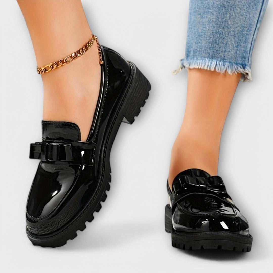 Brunhild – Bordeauxroti Lack-Loafer