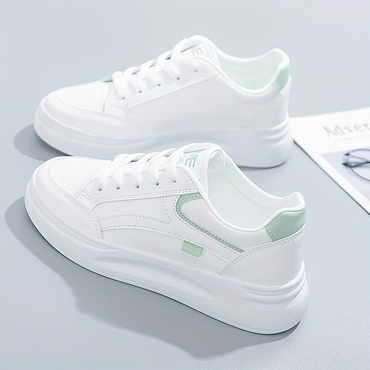 Chic weiße Sneakers mit leichtem Tragekomfort