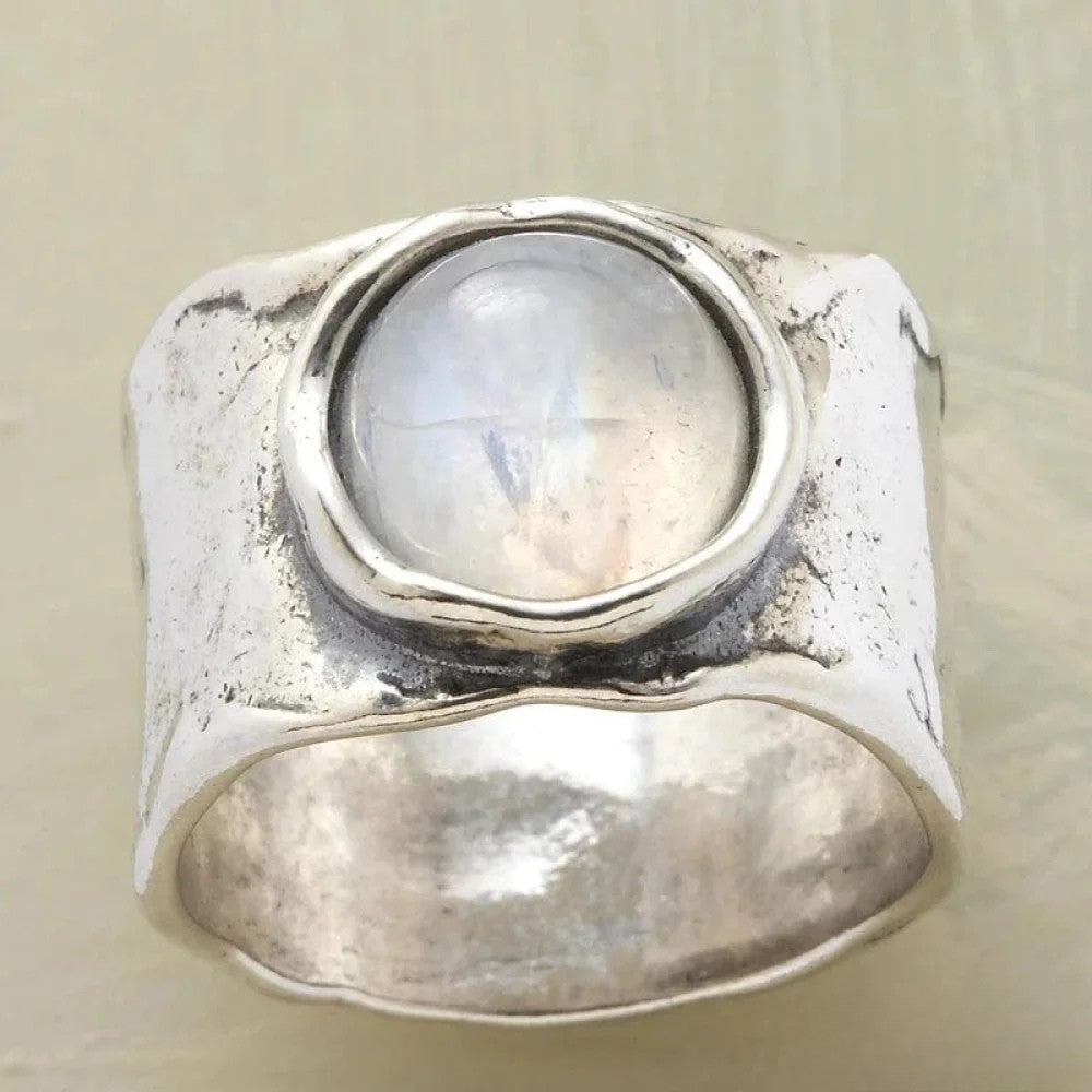 Antike Ring mit Stei
