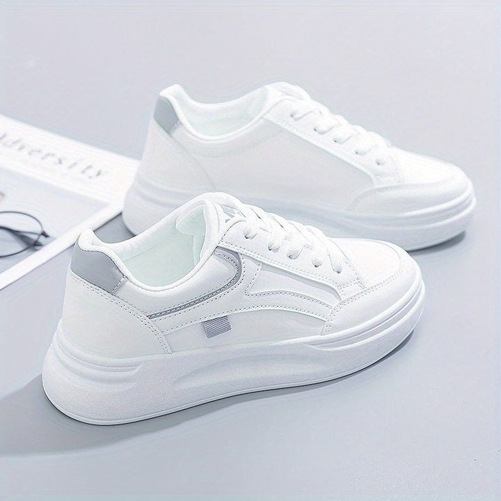 Chic weiße Sneakers mit leichtem Tragekomfort