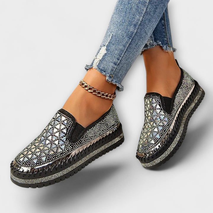 Walburga – Espadrille-Slipper mit Strass