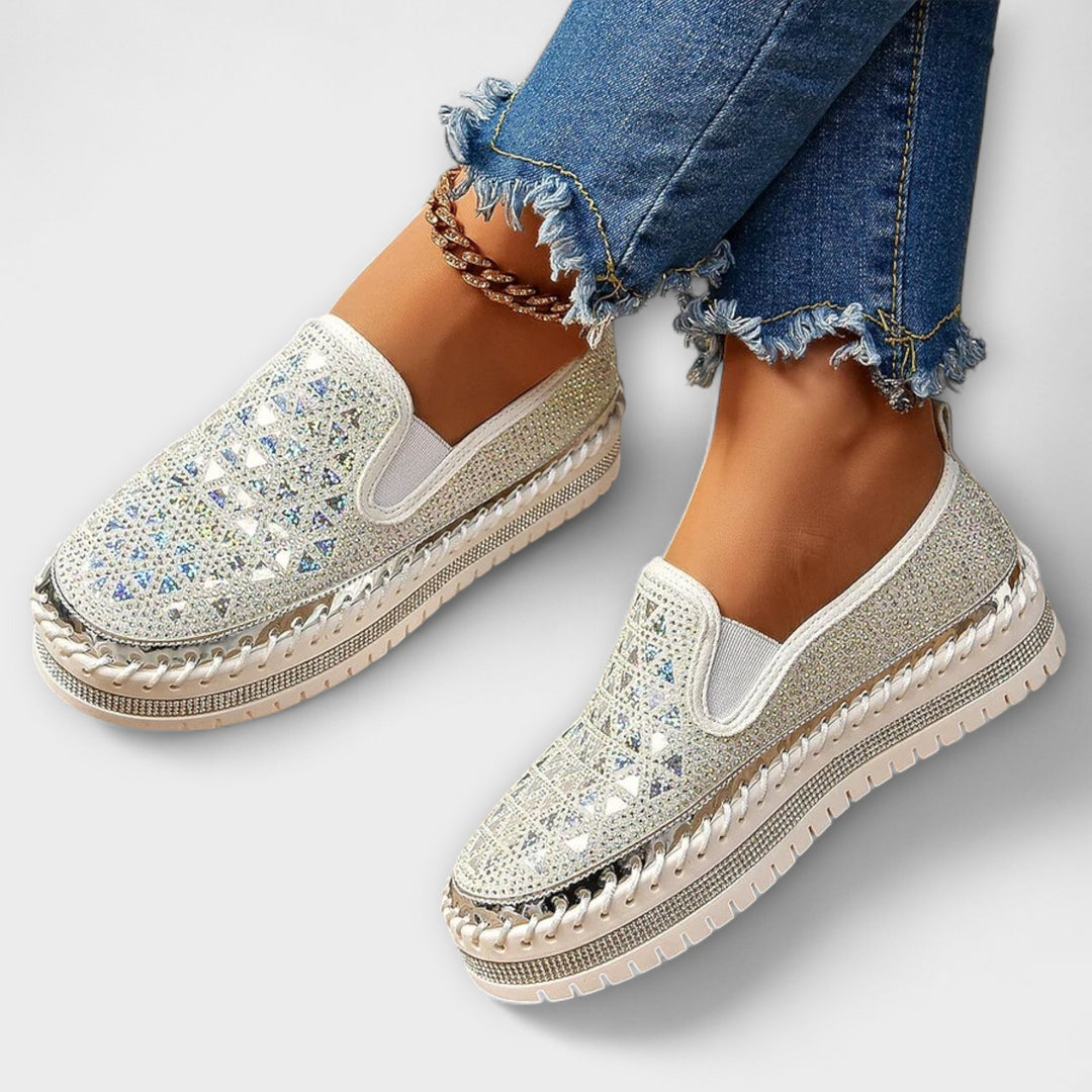 Walburga – Espadrille-Slipper mit Strass