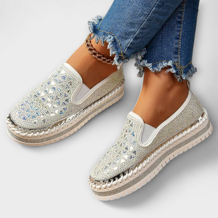 Walburga – Espadrille-Slipper mit Strass