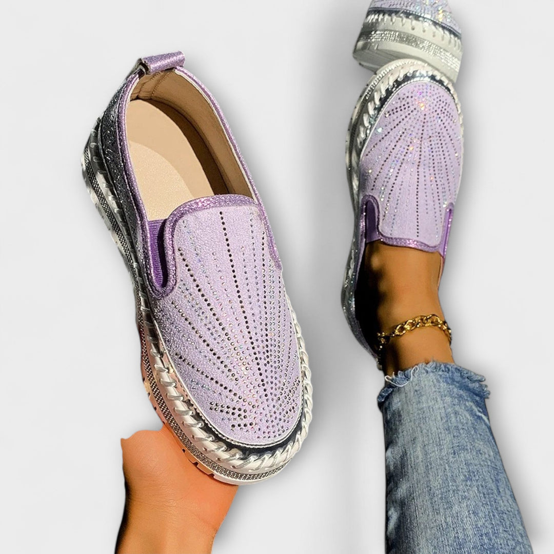 Sieglind – Slipper mit Strass-Verzierig