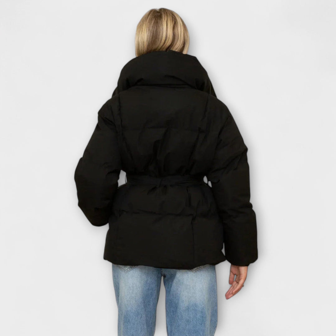 Alice - Cremefarbene elegante Winterjacke mit Kapuze