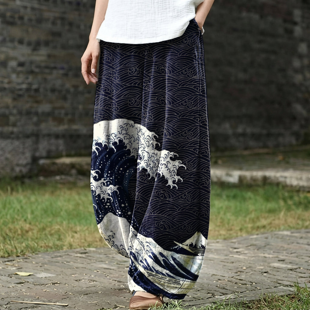 Aurélie – Wiiti marineblaui Hose mit stilisierte Wälle