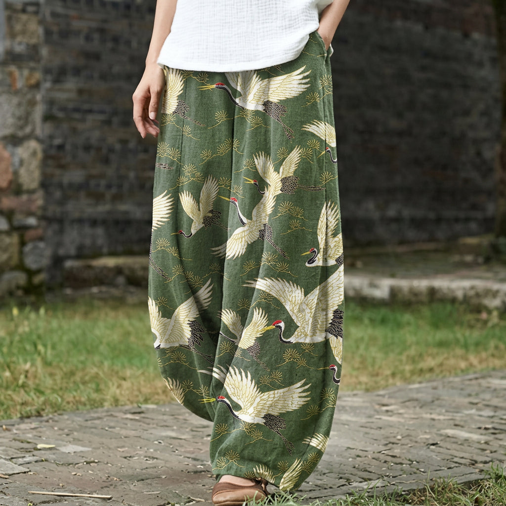 Hortense – Wiit gschnitte grüeni Hose mit Muster