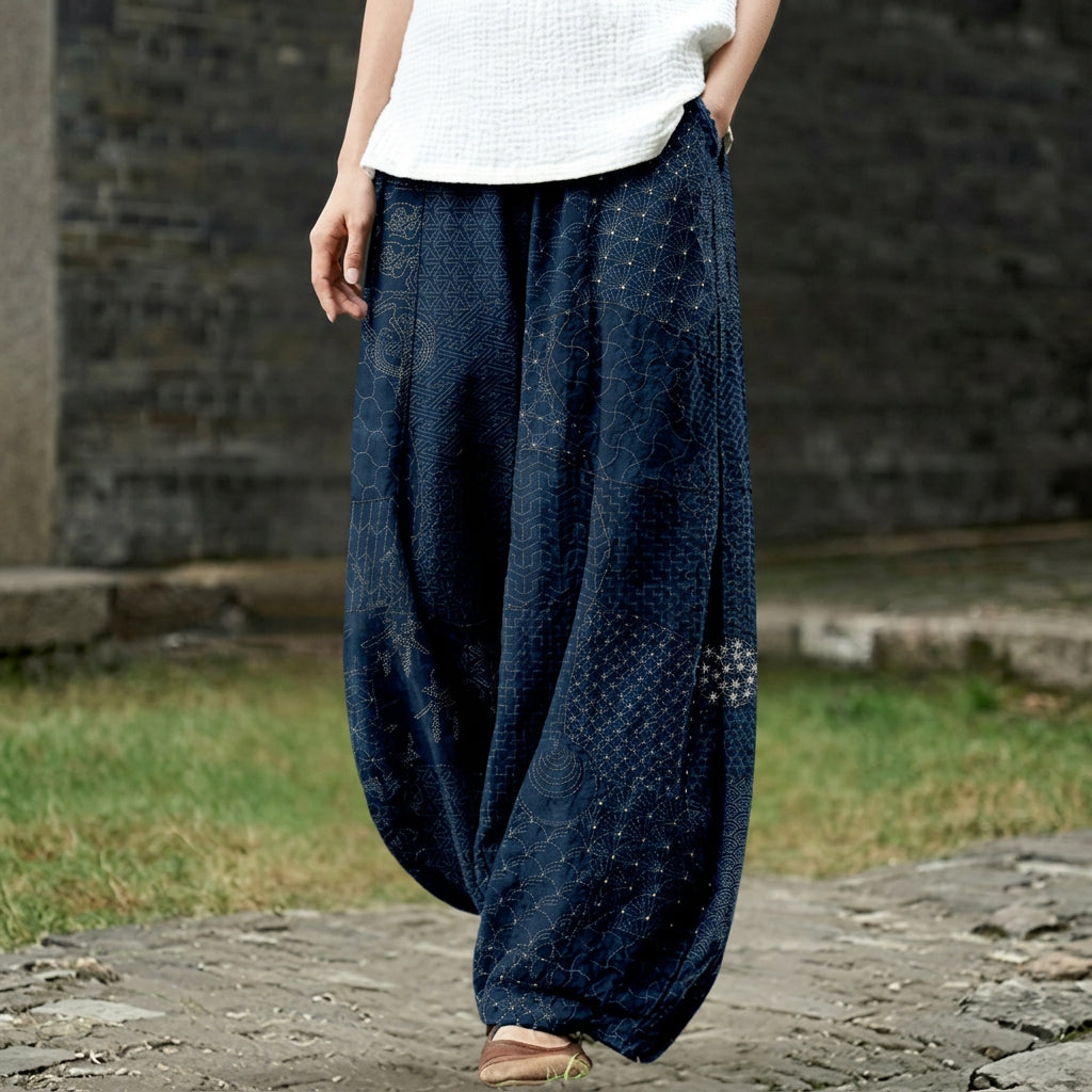 Bérénice – Wiit gschnitte Hose mit himmlischem Muster