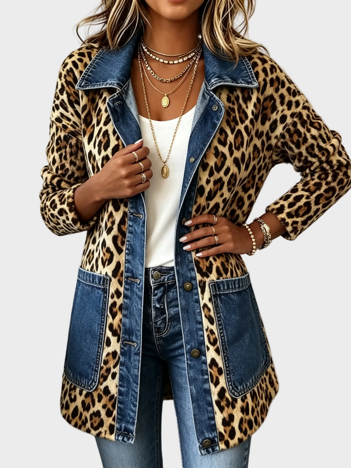 Nora – Jeansjacke mit kontrastierendem Leoparde-Muster